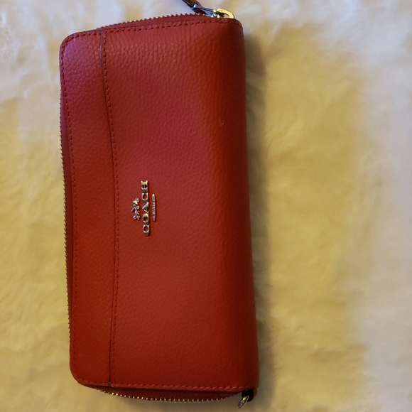 Coach handbag and matching wallet - Picture 2 of 8